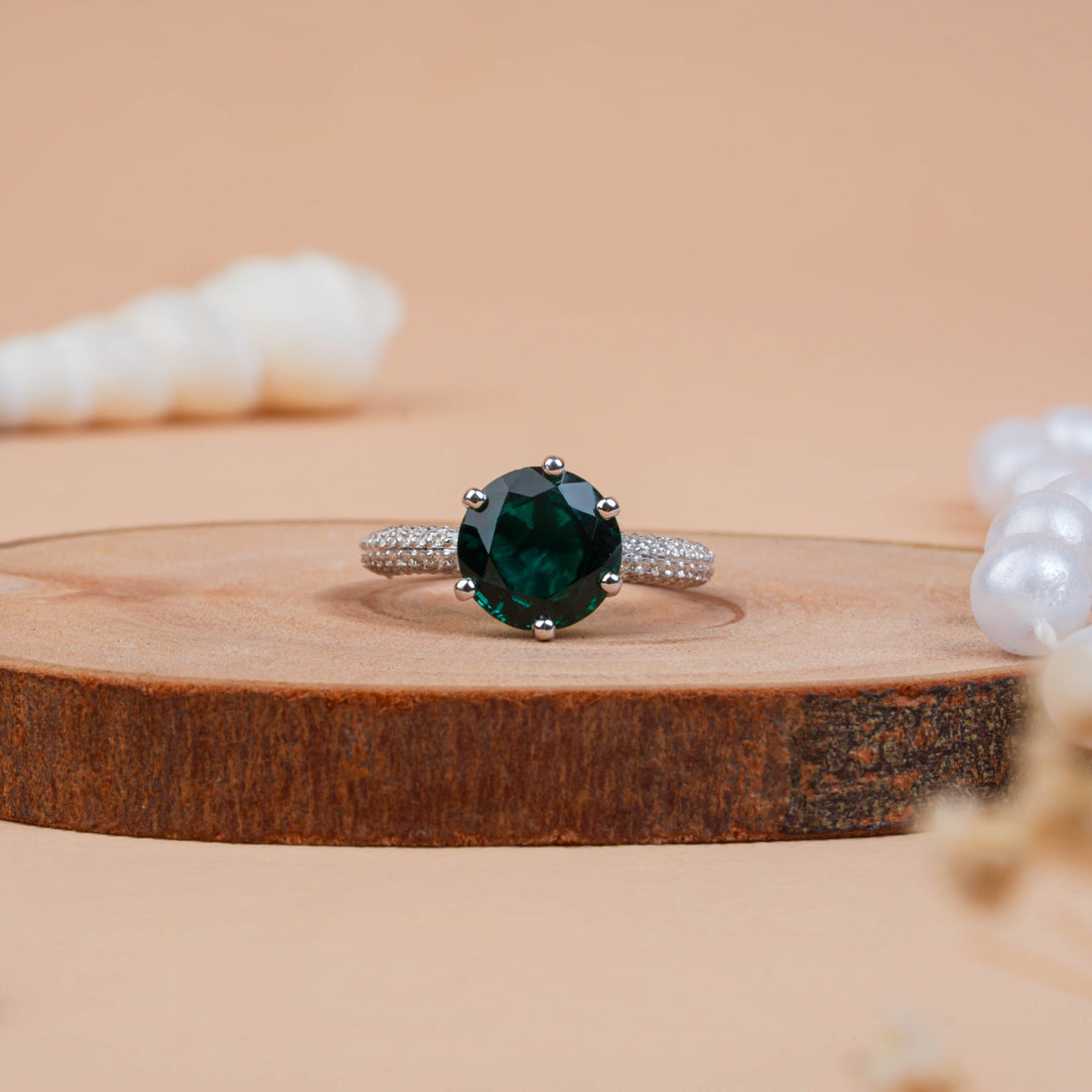 Classic Round Cut Emerald Pav Diamond Wedding Band