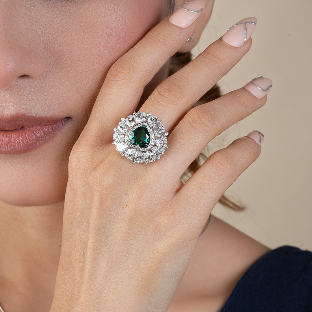 Heart & Pear-Shaped Emerald Cut Diamond Wedding Ring