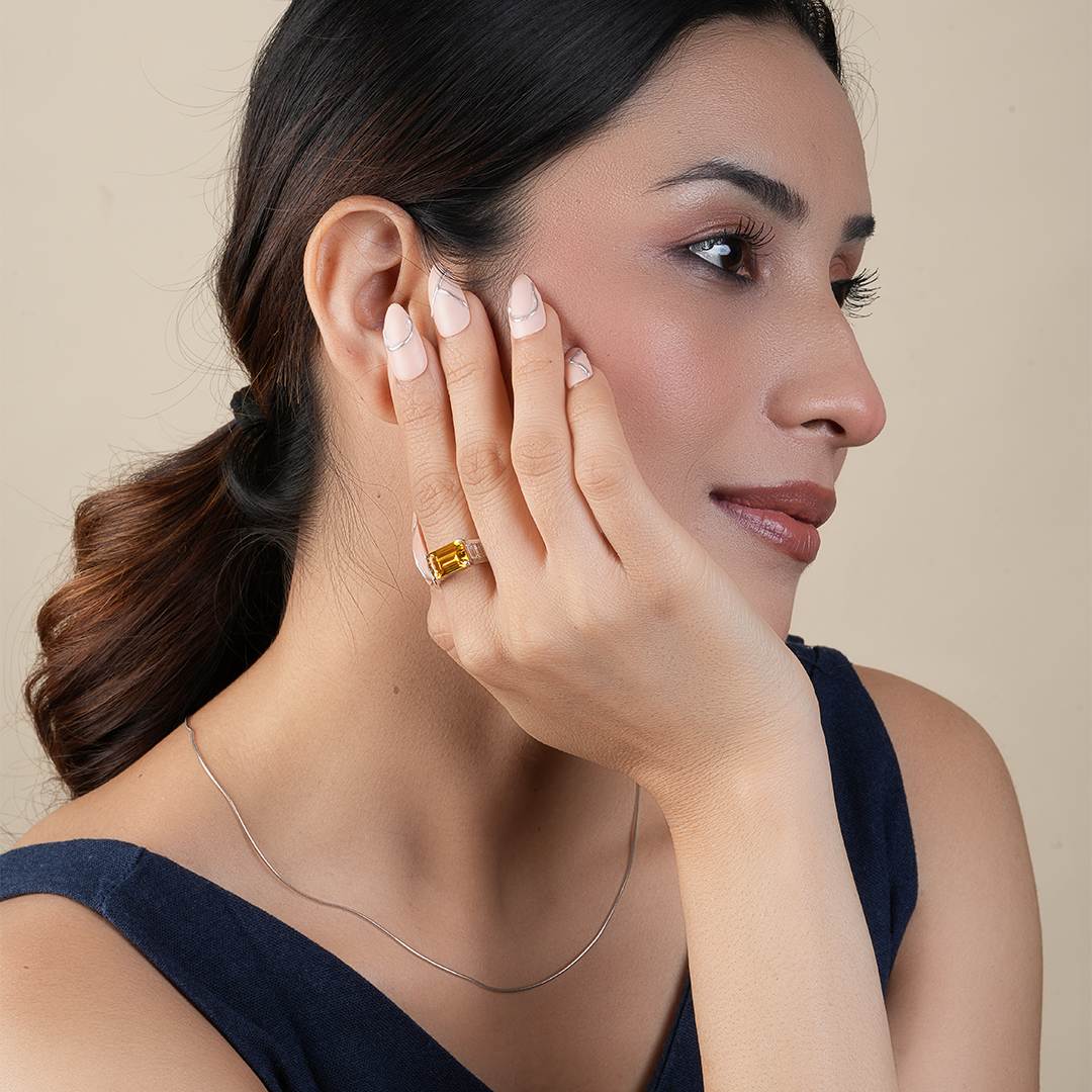 Citrine Emerald cut - Bugatti-style side Diamonds Ring