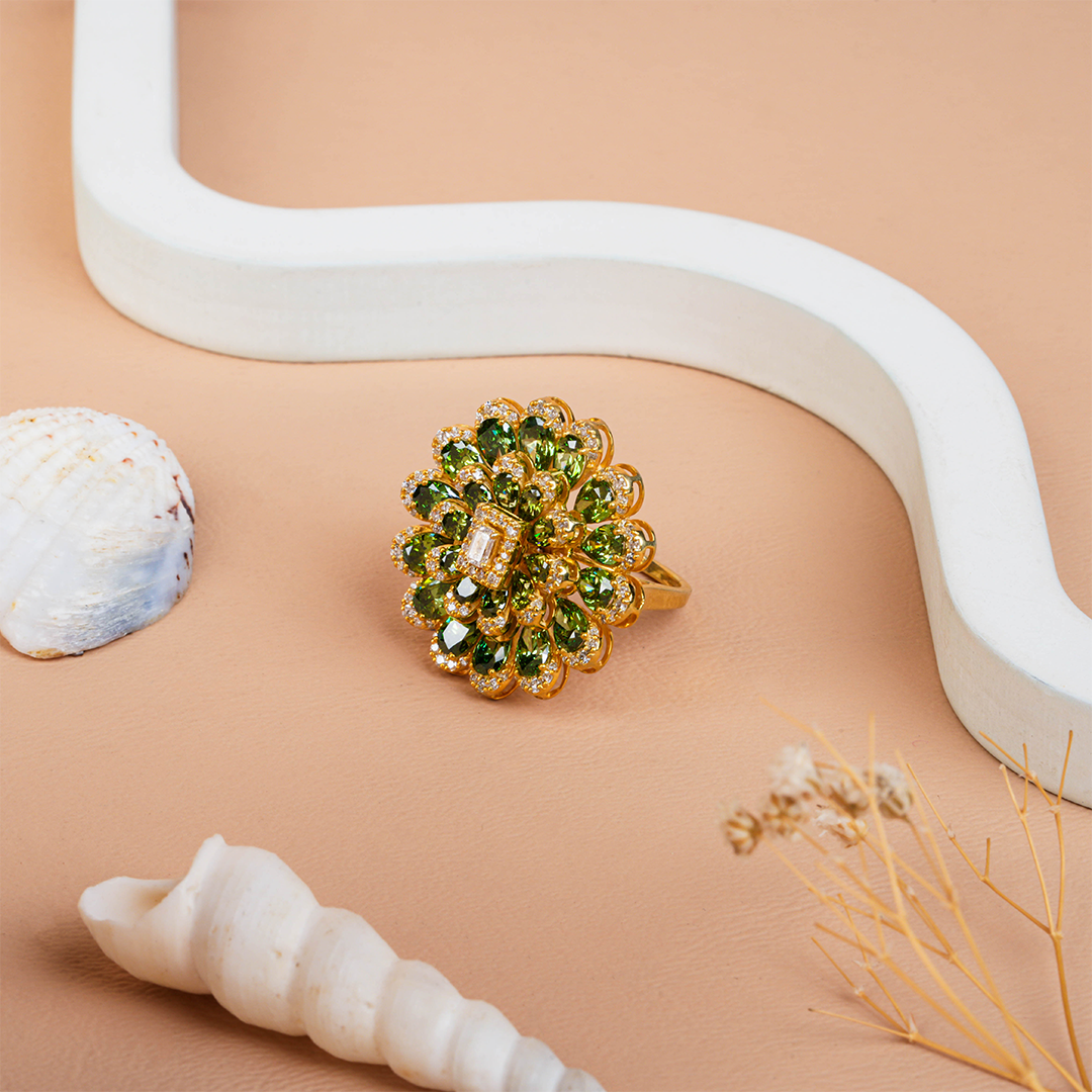 Pear-Shaped Emerald Cut Vintage Diamond Ring for Wedding