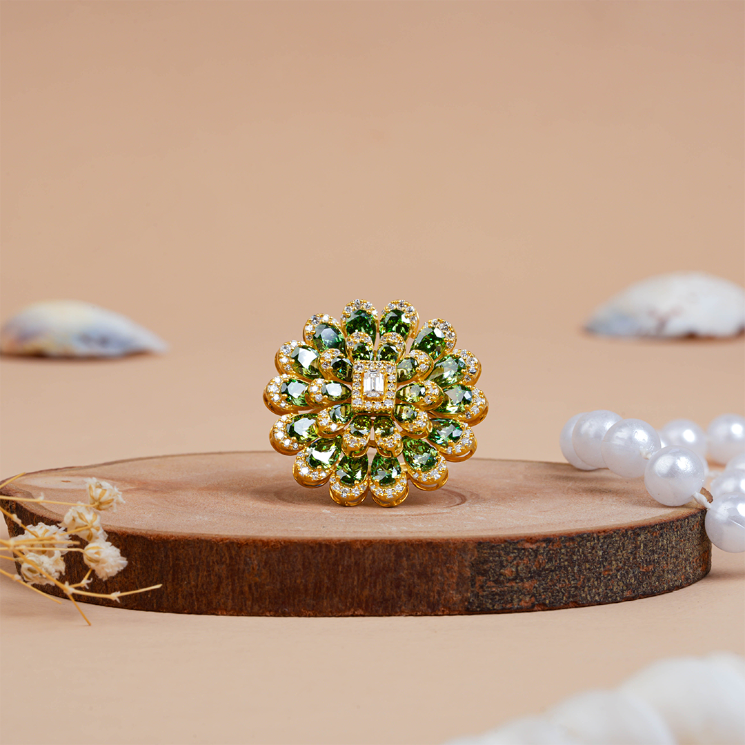 Pear-Shaped Emerald Cut Vintage Diamond Ring for Wedding