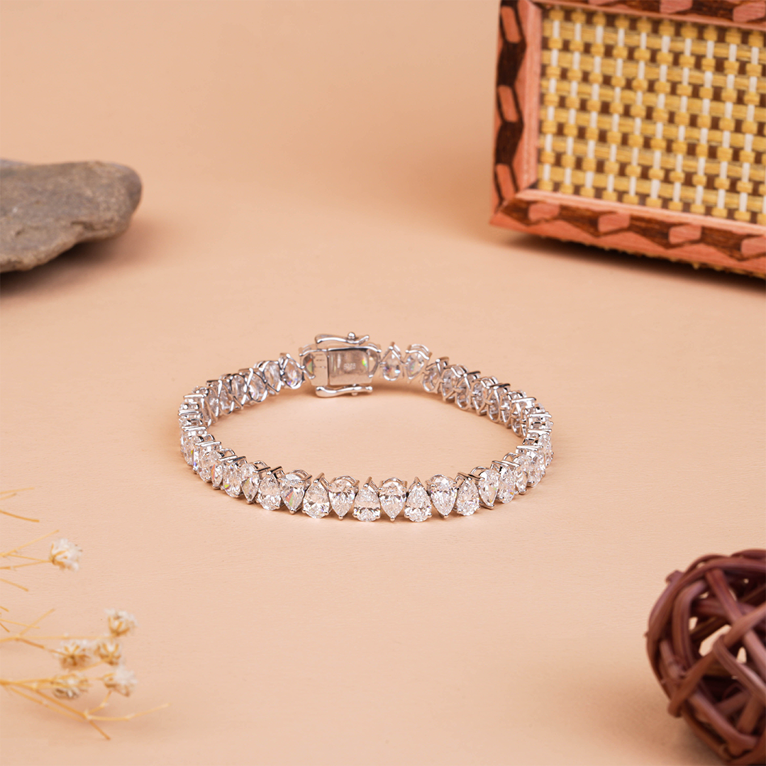 Pear Cut Lab-Grown Diamond Tennis Bracelet