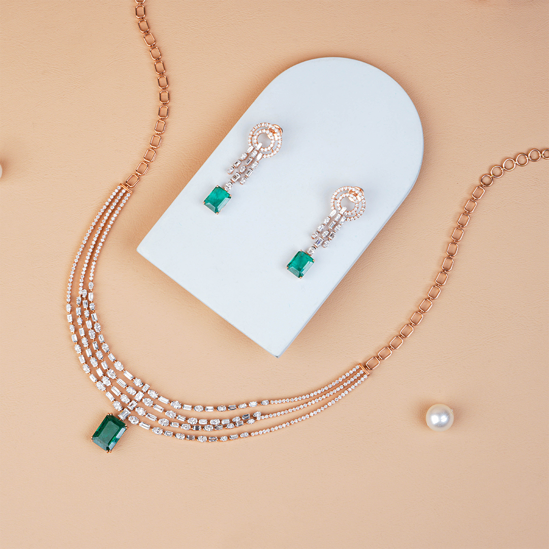 Royal Emerald with Multishape Layered Diamond Necklace