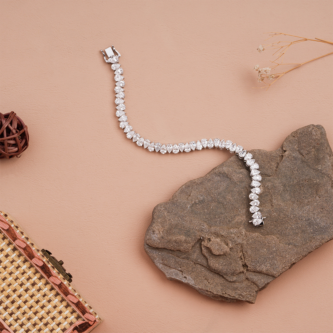 Pear Cut Lab-Grown Diamond Tennis Bracelet
